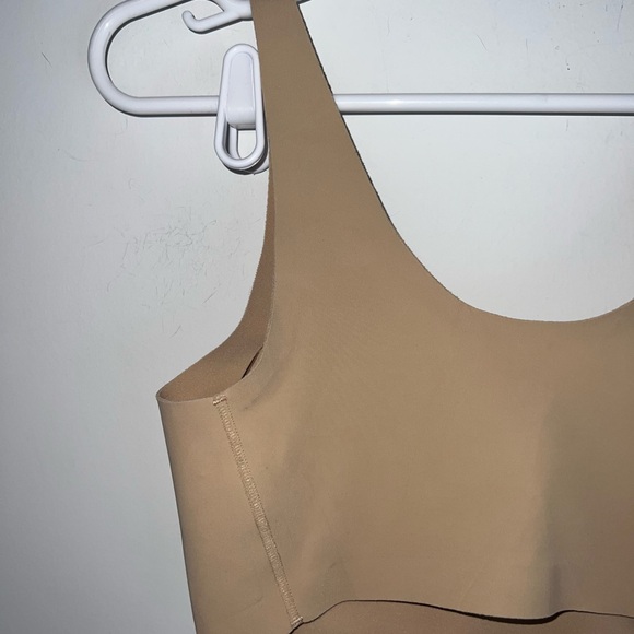 Seamless Tan Bra - Picture 10 of 11